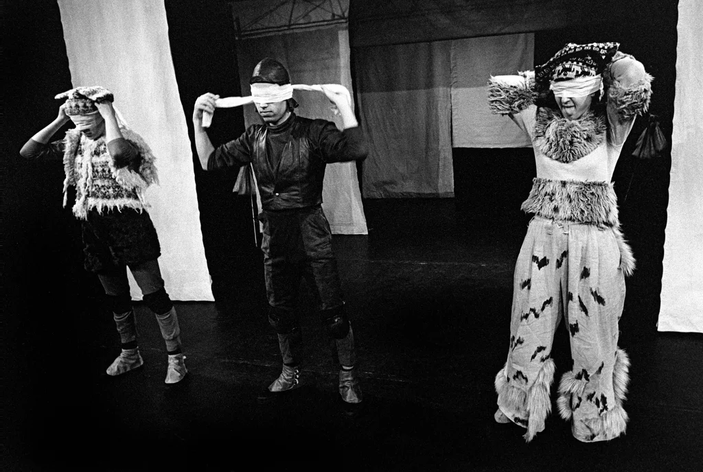 Linked image (Jonge honden_Theatergroep Pruim_Silvia Andringa_5