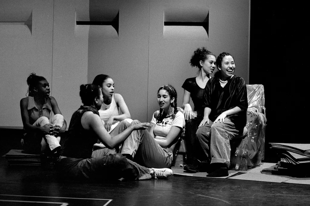 Linked image (Raptrap_Jongerentheater Artisjok Nultwintig_Nita Liem en Harm van Geel_16