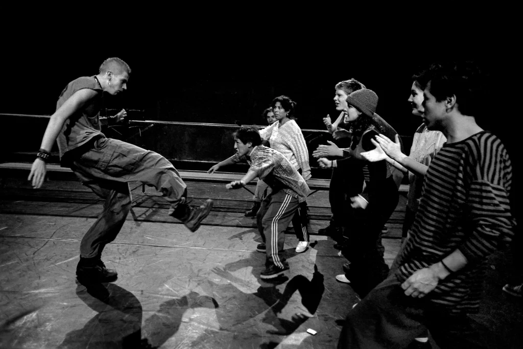 Linked image (OLAA_Jongerentheater Artisjok Nultwintig_David Greaves en Nita Liem_6