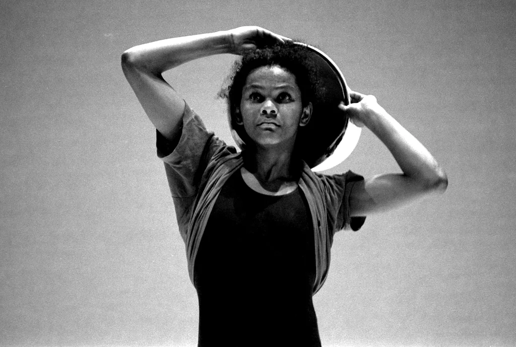 Linked image (Nummers_Theatergroep Artisjok Nultwintig_Nita Liem_6