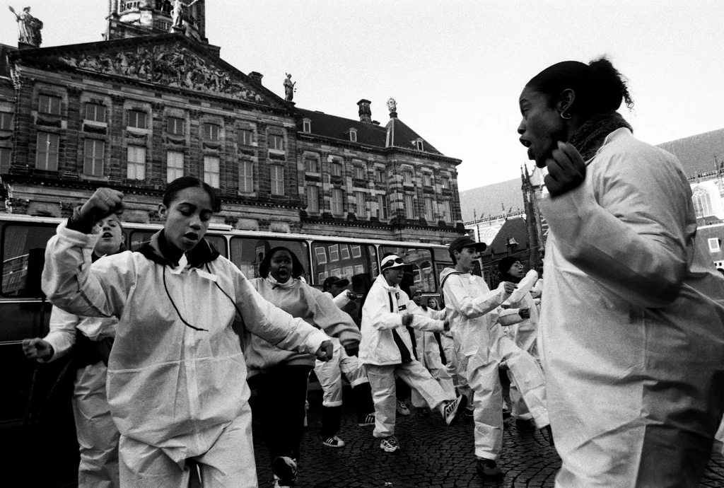 Linked image (Plein Stepping_Jongerentheater Artisjok Nultwintig_Nita Liem_9