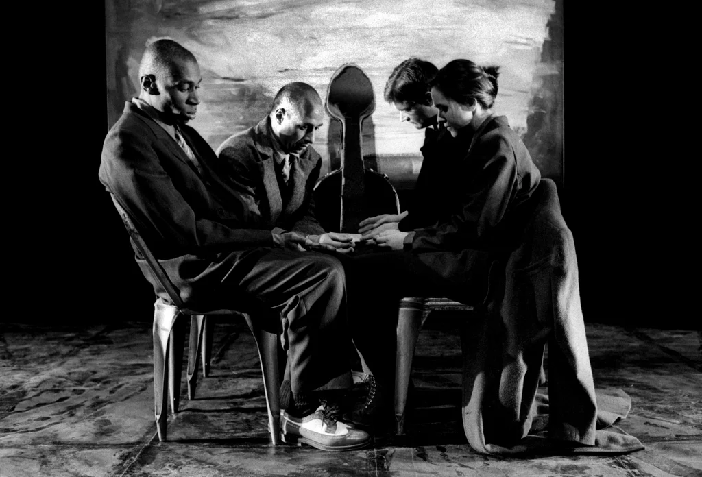 Linked image (Mensenlandschappen_De Nieuw Amsterdam_Carl Ridders_19