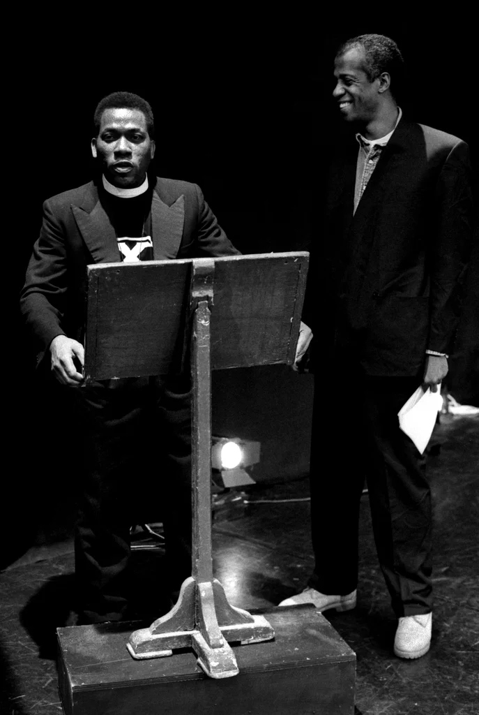 Linked image (De aap, zijn bruid en het systeem_Cosmic_Guilly Koster_10