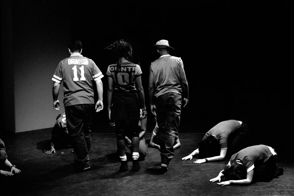 Linked image (ID_Theatergroep Artisjok Nultwintig_Jolanda Spoel en Janneke Albers_9