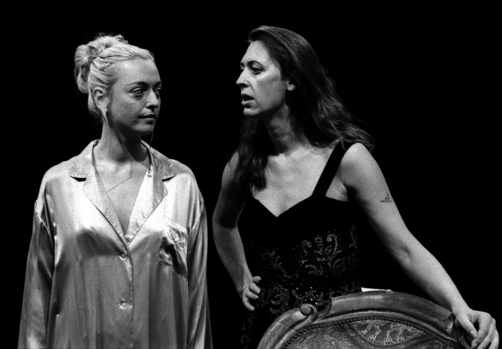 Linked image (De hoer, de maagd en de stervende heer_Cosmic_Pim de la Parra_6