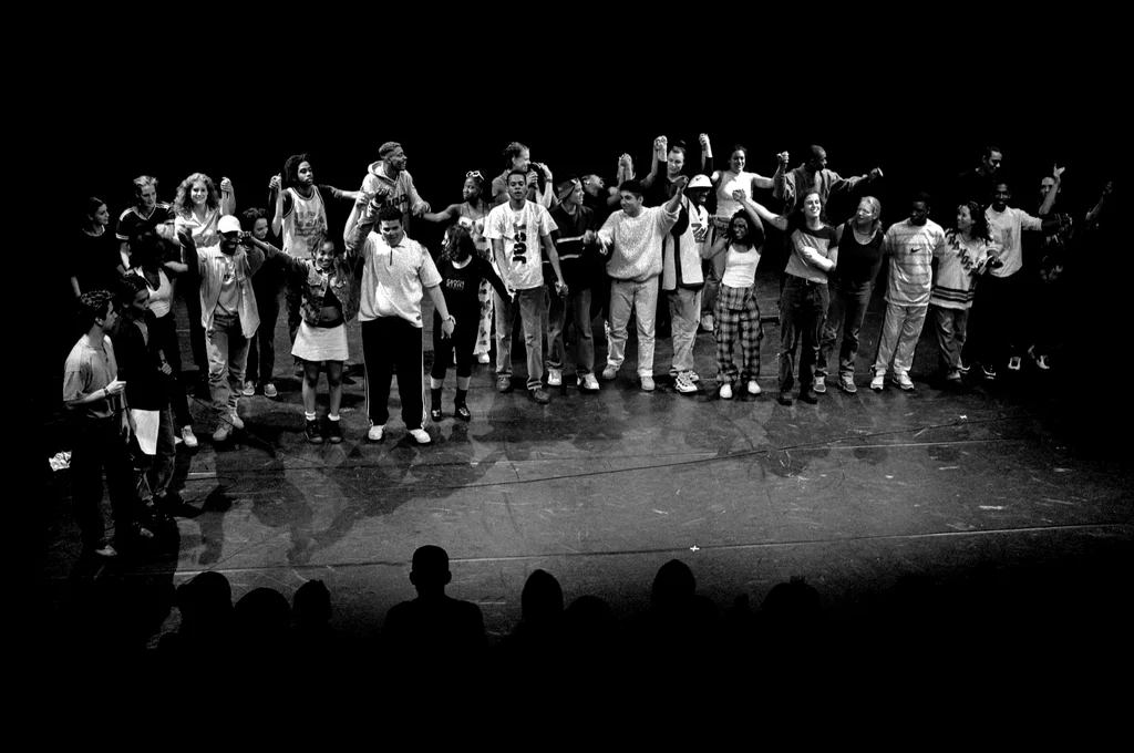 Linked image (Benefiet_Theatergroep Artisjok Nultwintig_Spelers_6