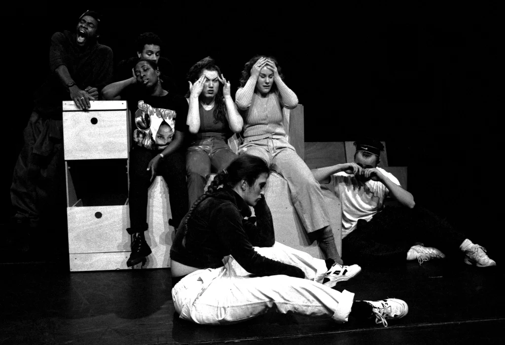 Linked image (Outcast_Jongerentheater Artisjok Nultwintig_Spelers_1