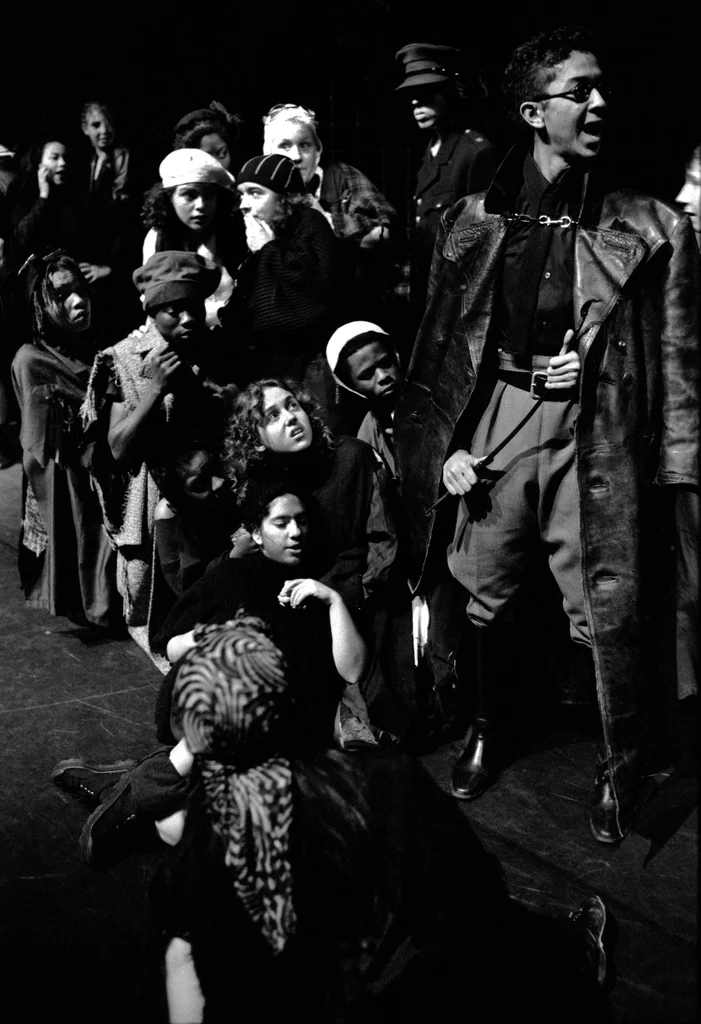 Linked image (Beggar_s Carnival_Jongerentheater Artisjok Nultwintig_David Greaves_8