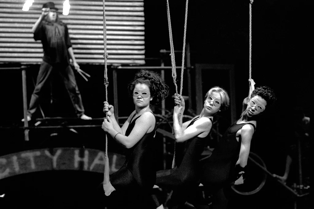 Linked image (De Stad_Jongerentheater Artisjok Nultwintig_David Greaves_2