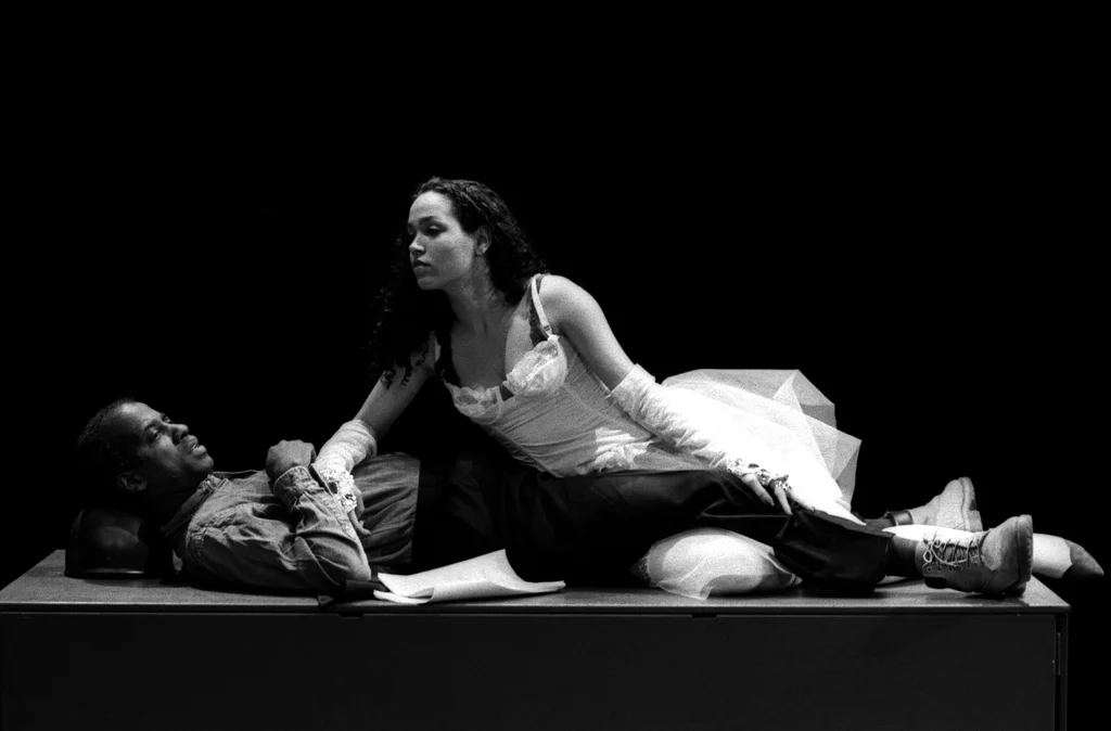 Linked image (De aap, zijn bruid en het systeem_Cosmic_Guilly Koster_13