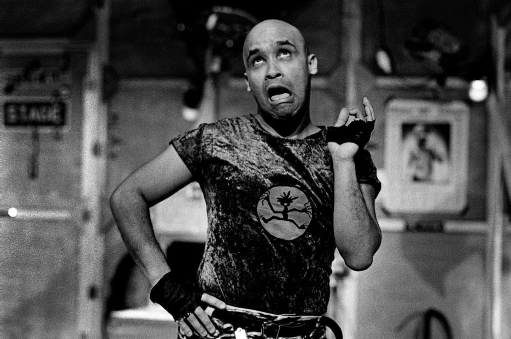 Linked image (MC Anansi_Stichting Kalebas Produkties___8