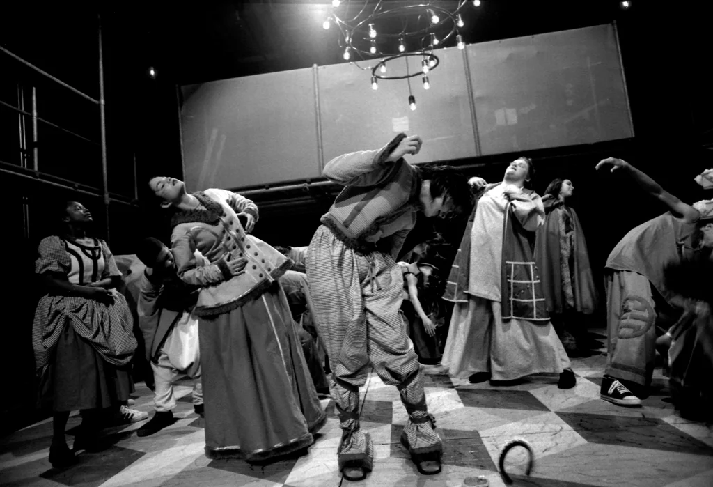 Linked image (Ban_Jongerentheater Artisjok Nultwintig_Willem-Jan Hoekstra_9