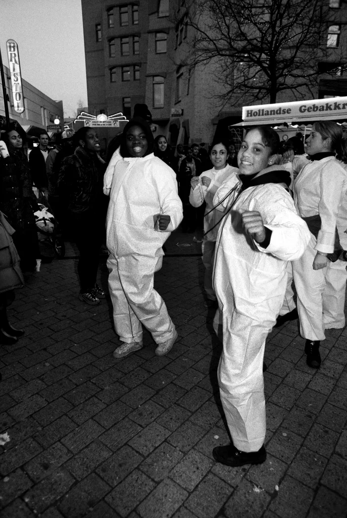 Linked image (Plein Stepping_Jongerentheater Artisjok Nultwintig_Nita Liem_3