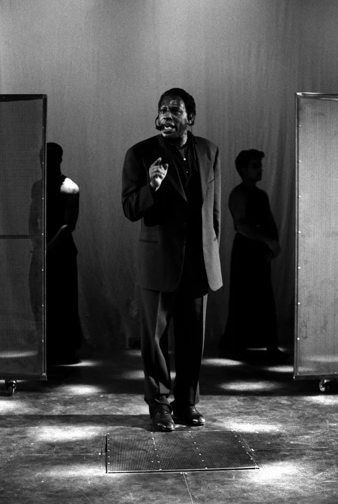 Linked image (O.J. Othello_Cosmic_John Leerdam_2