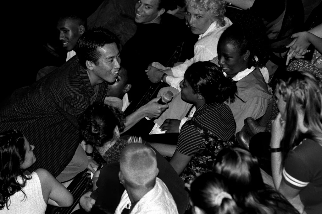 Linked image (Benefiet_Theatergroep Artisjok Nultwintig_Spelers_13