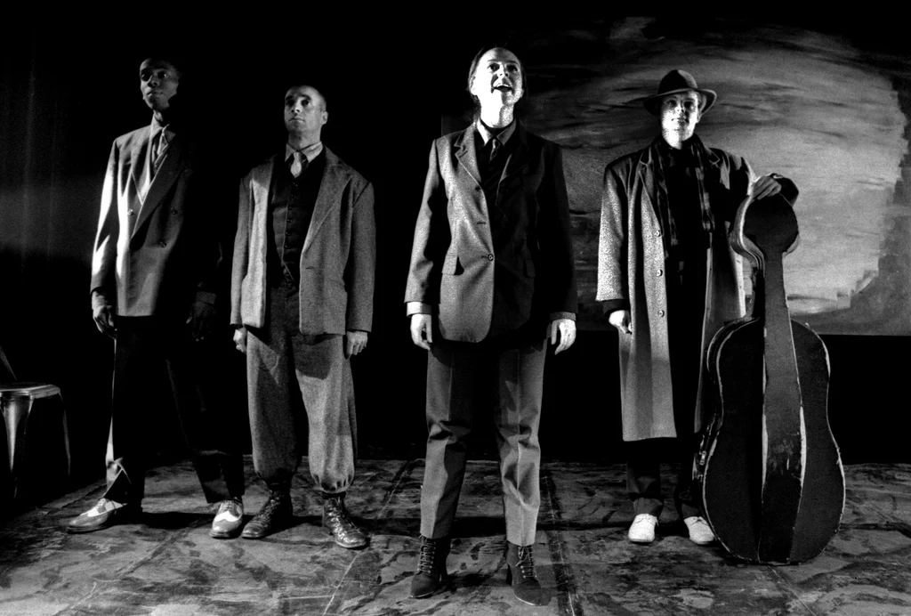 Linked image (Mensenlandschappen_De Nieuw Amsterdam_Carl Ridders_16