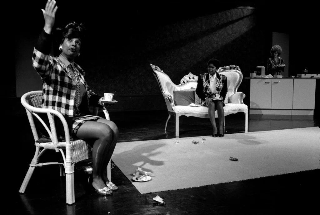 Linked image (Ans,Mildred, Mavis en Kassiem_Cosmic_Helmert Woudenberg_9