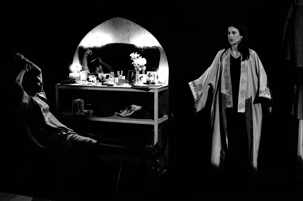 Linked image (Kimono Sisters_Cosmic Illusion Productions_John Leerdam_1