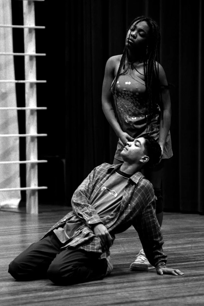 Linked image (Onder de duim_Jongerentheater Artisjok Nultwintig_David Greaves_2