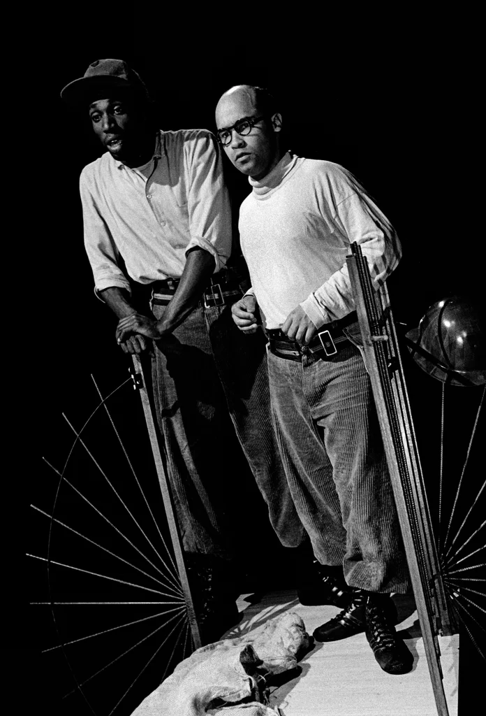 Linked image (Loekoeman_Theatergroep Pruim_John Leerdam_10