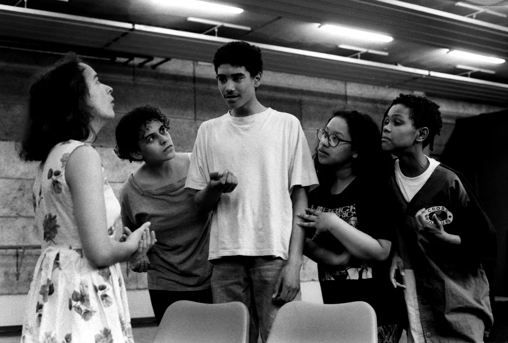 Linked image (Rubber_Jongerentheater Artisjok Nultwintig_David Greaves en Nita Liem_8