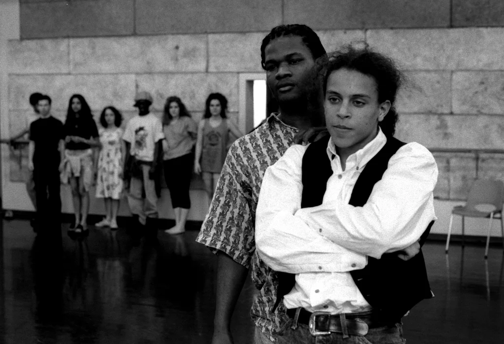 Linked image (Rubber_Jongerentheater Artisjok Nultwintig_David Greaves en Nita Liem_6