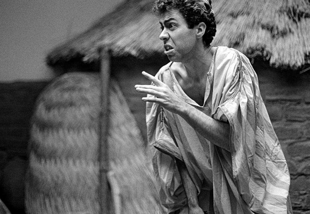 Linked image (Afrikaanse spinsels_Theatergroep Pruim_Hassan Gnaoui4