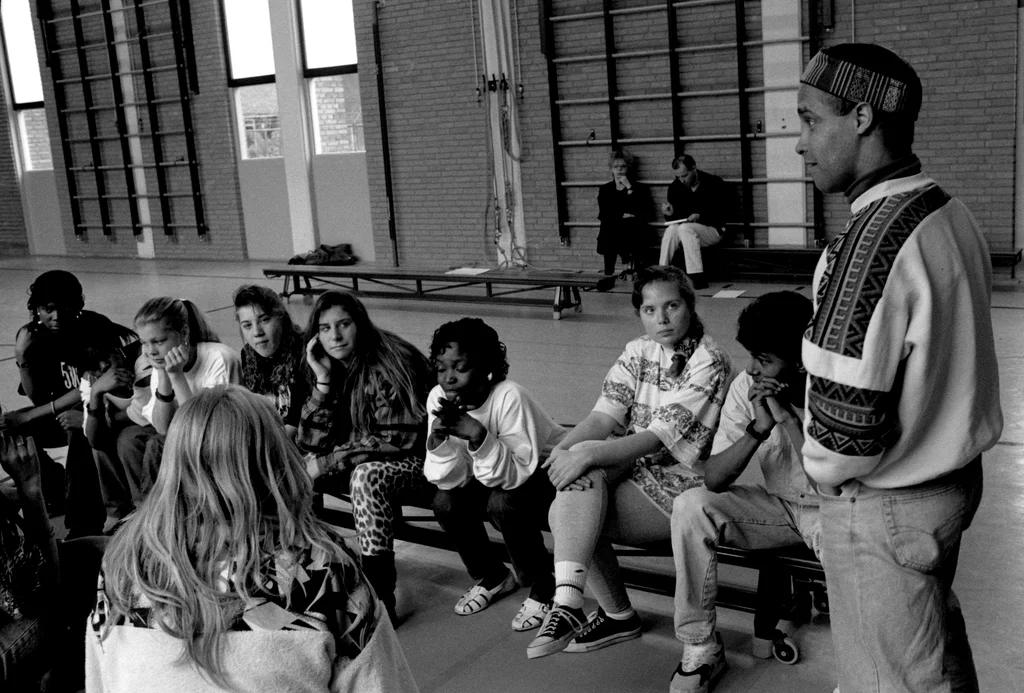 Linked image (Wachter van de nacht_Jongerentheater Artisjok Nultwintig_Carlos Lagoeira_12