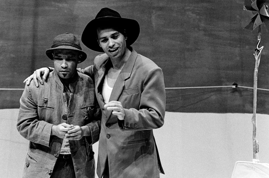 Linked image (Kadushi en DE Windt_Theatergroep Pruim_Marianne Seine_10