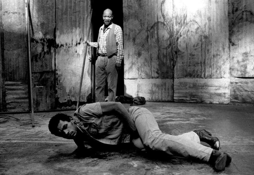 Linked image (Fool for love_De Nieuw Amsterdam_Bart Kiene_8