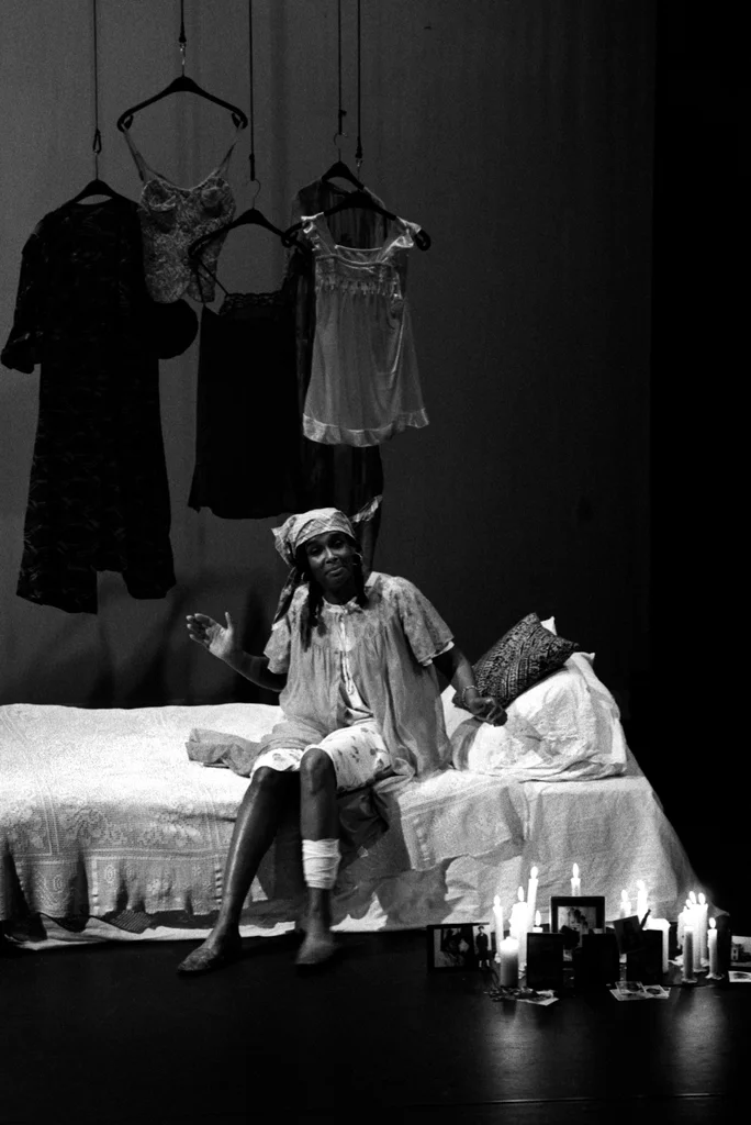 Linked image (De koningin van Paramaribo_Cosmic_John Leerdam_1