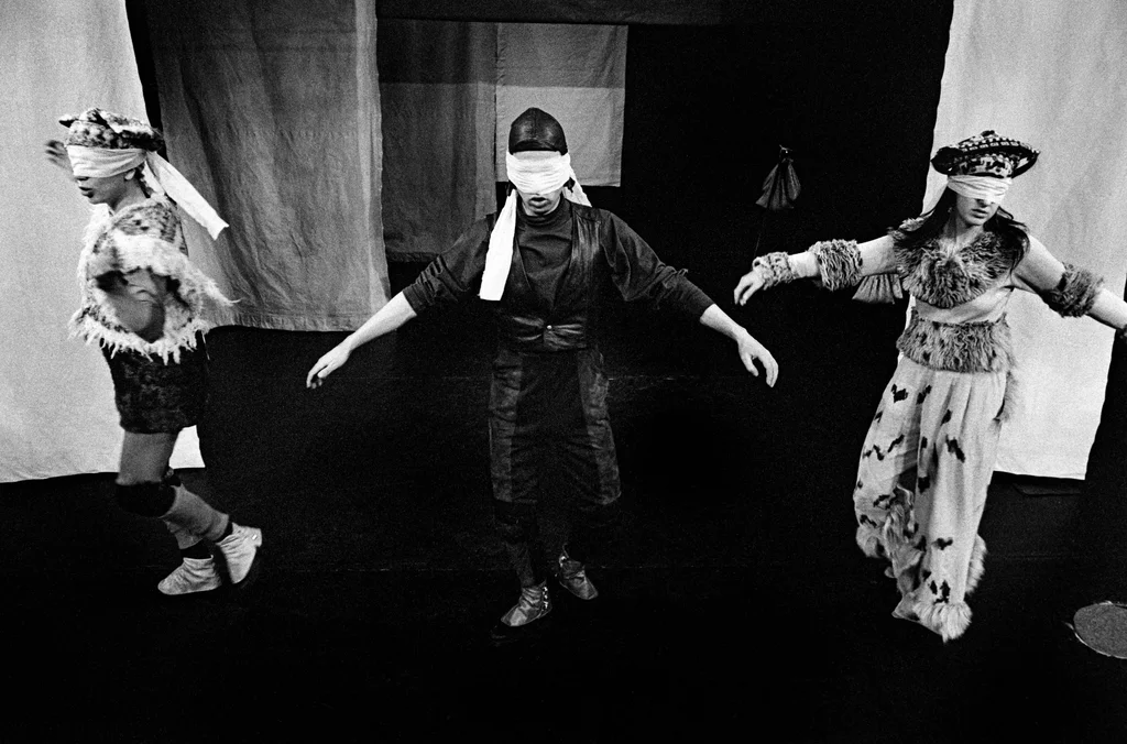 Linked image (Jonge honden_Theatergroep Pruim_Silvia Andringa_6