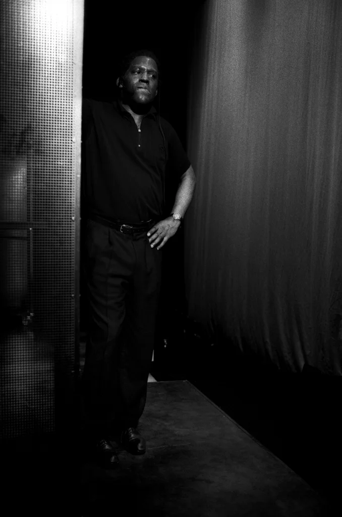 Linked image (O.J. Othello_Cosmic_John Leerdam_10