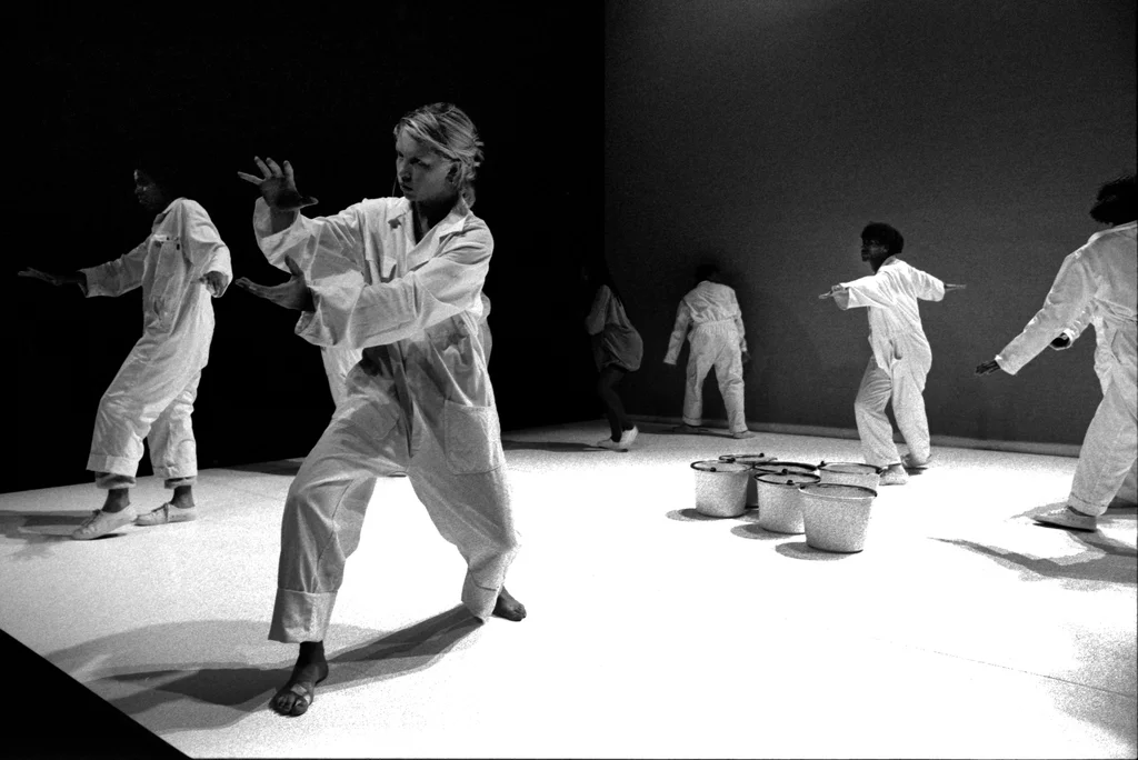 Linked image (Nummers_Theatergroep Artisjok Nultwintig_Nita Liem_27