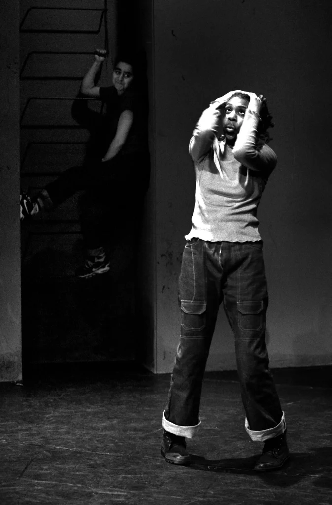 Linked image (ID_Theatergroep Artisjok Nultwintig_Jolanda Spoel en Janneke Albers_2