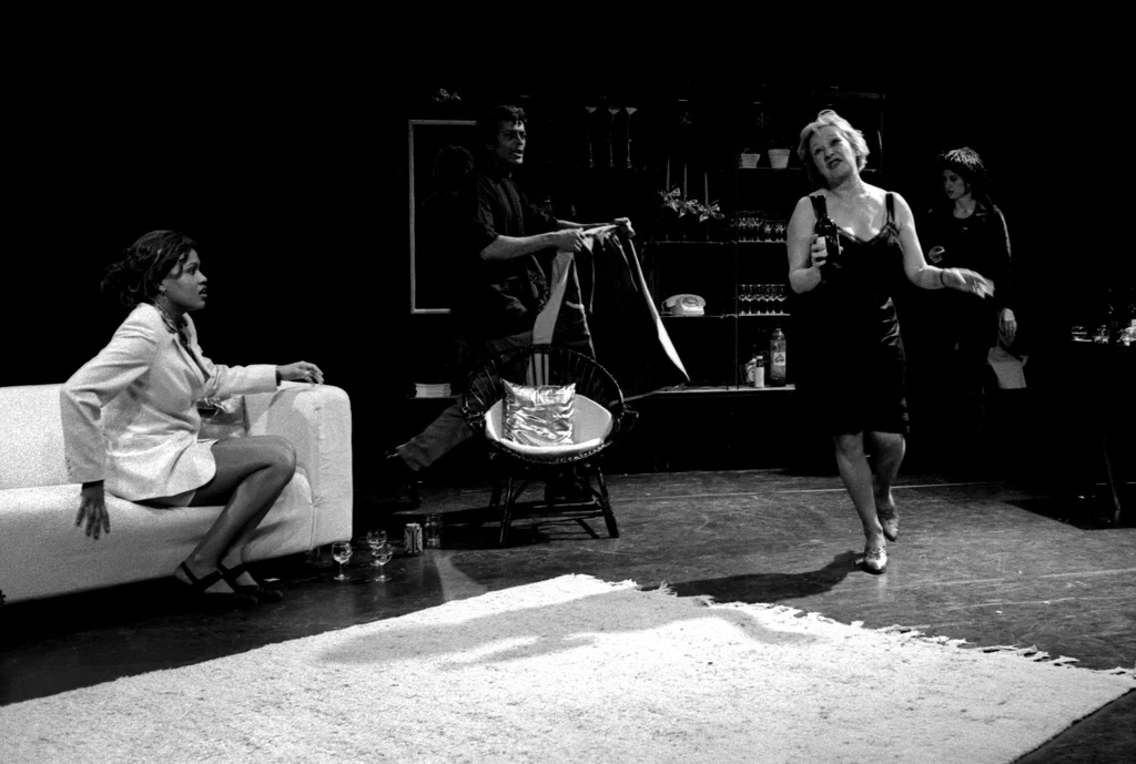 Linked image (Familie Samuels_Cosmic_Celil Toksöz_7