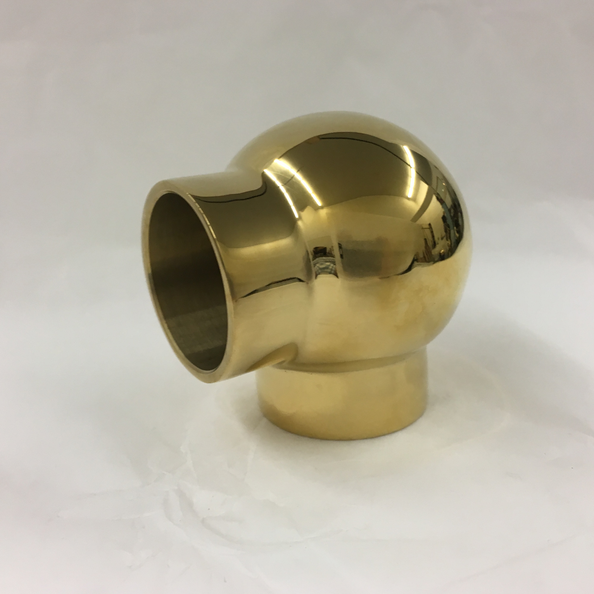 Polished Brass Ball Elbow Fitting (1in)