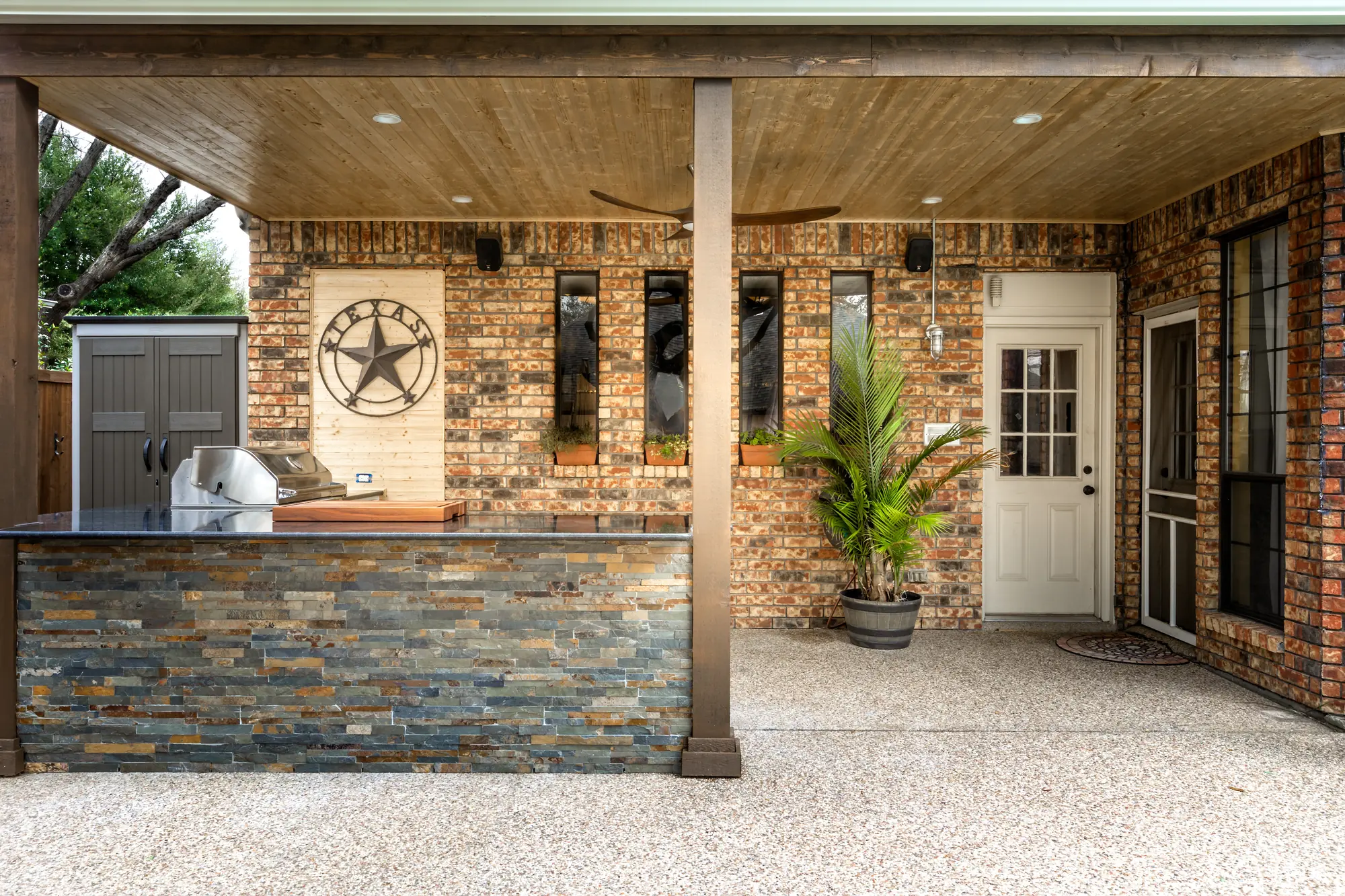 Outdoor kitchen and prep area — Outdoor Kitchens by Cross Creek
