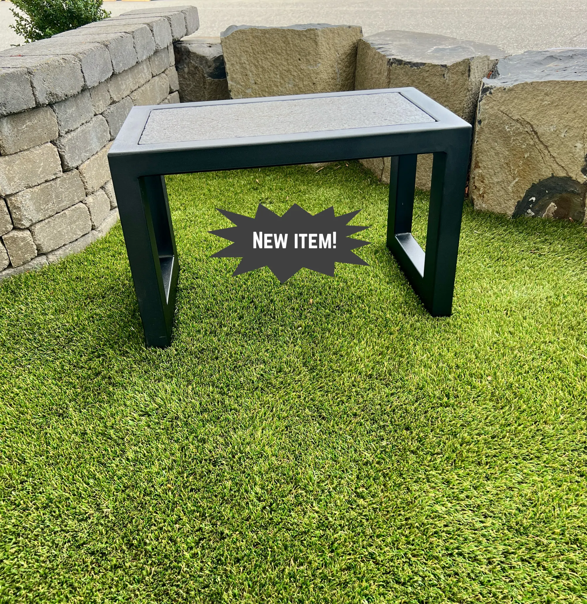 Powder coated steel seat with stone insert
28"Wx16"Dx18"H
Powder coat & stone colors options available