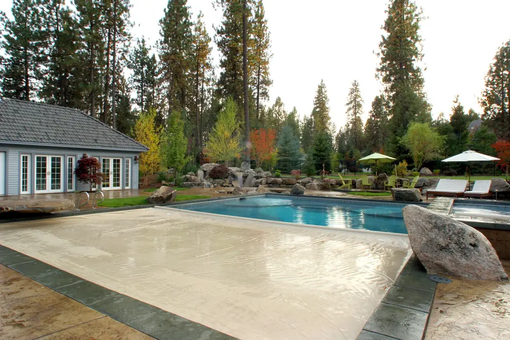 Pool Cover Repair & Replacement