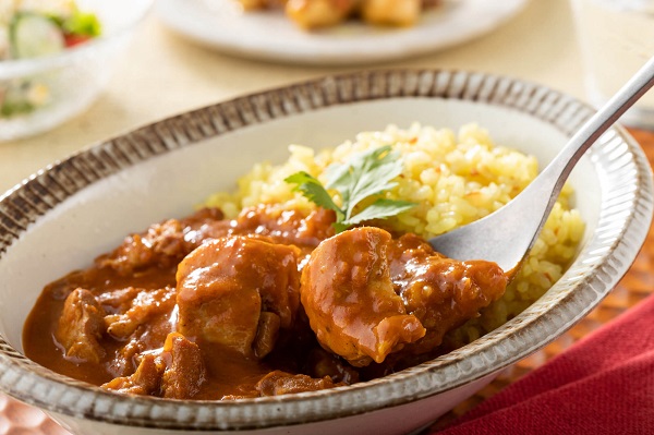 シンプルおいしい!チキンカレーの基本レシピと作り方のコツ|レトルト