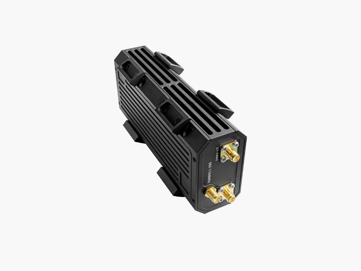 Модем с двумя частотными диапазонами для БЛА