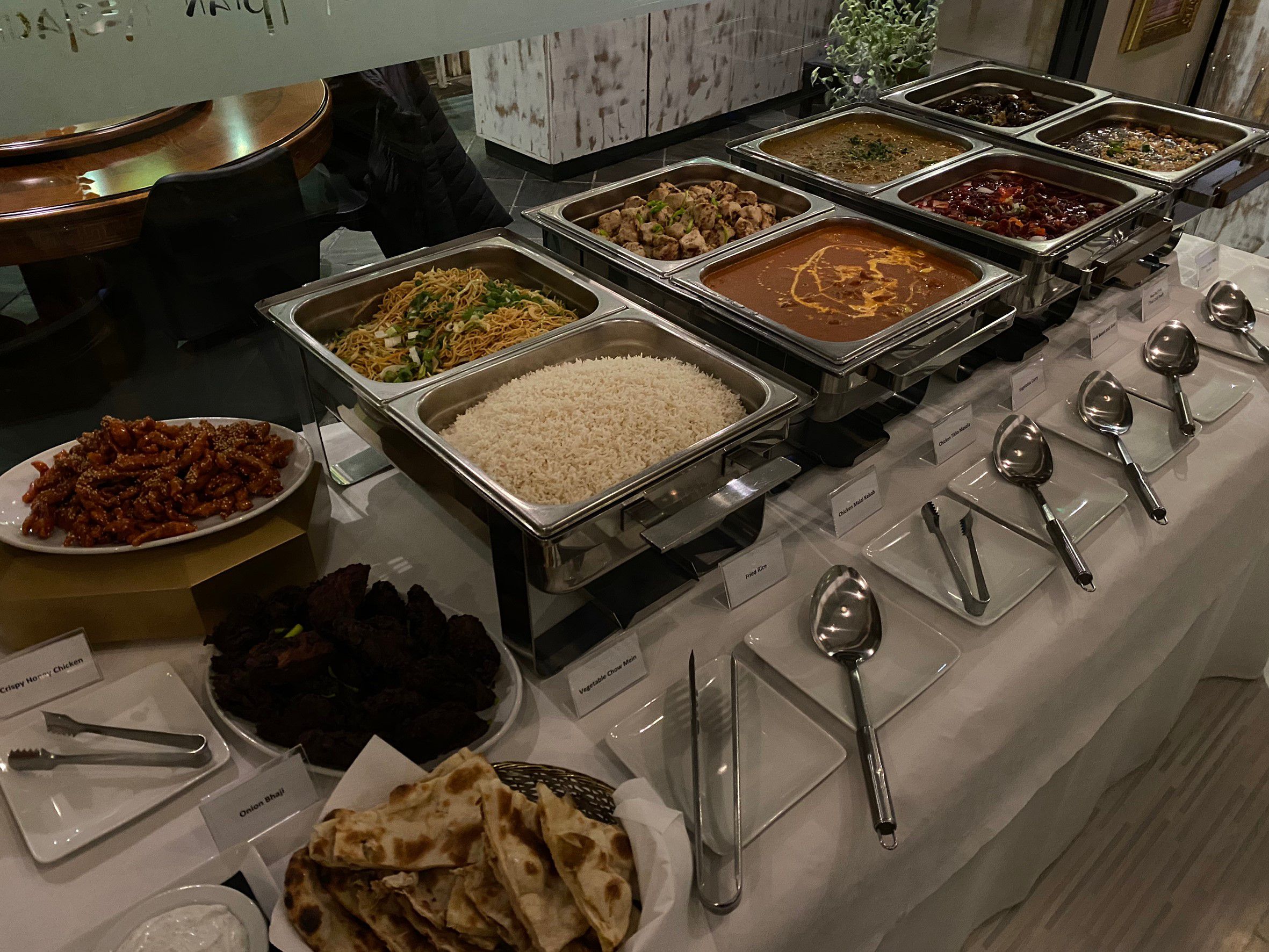 buffet Indian curry, Thai food