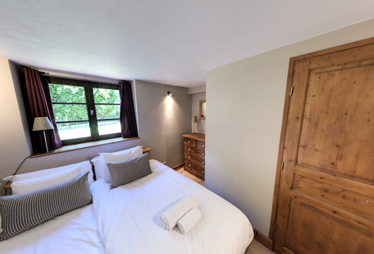 Twin single beds or zip and link king double bed 