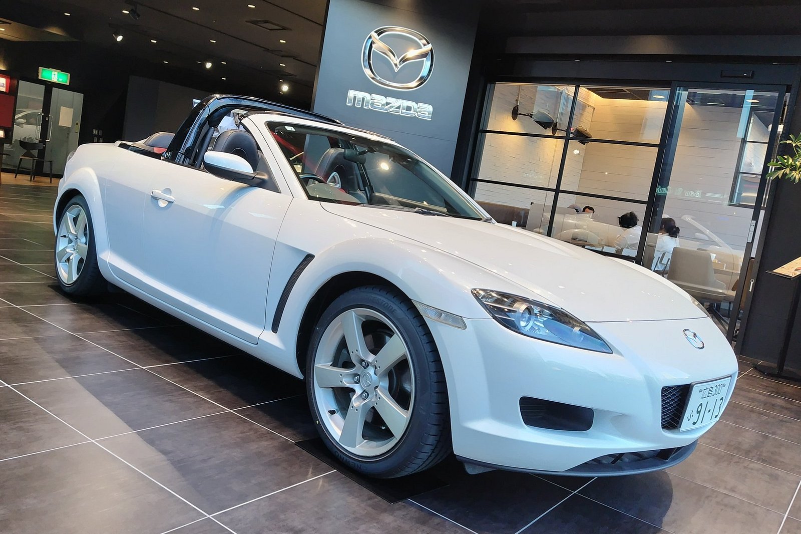 Mazda giới thiệu chiếc RX8 mui trần độc nhất vô nhị sau 20 năm