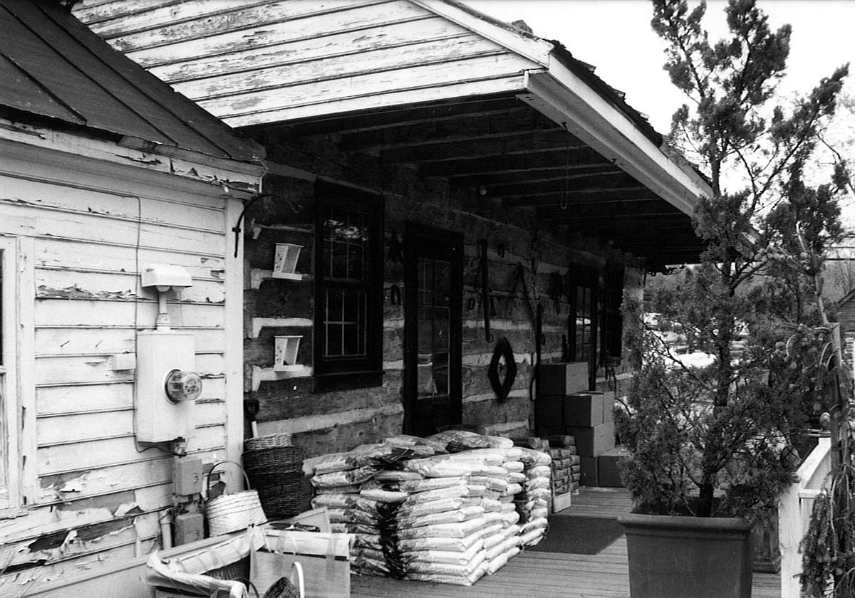 McAtee's Tavern, Built 1807 (Mitchell/Weeks House)