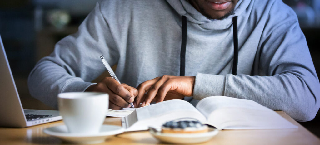 dia dos livros didáticos