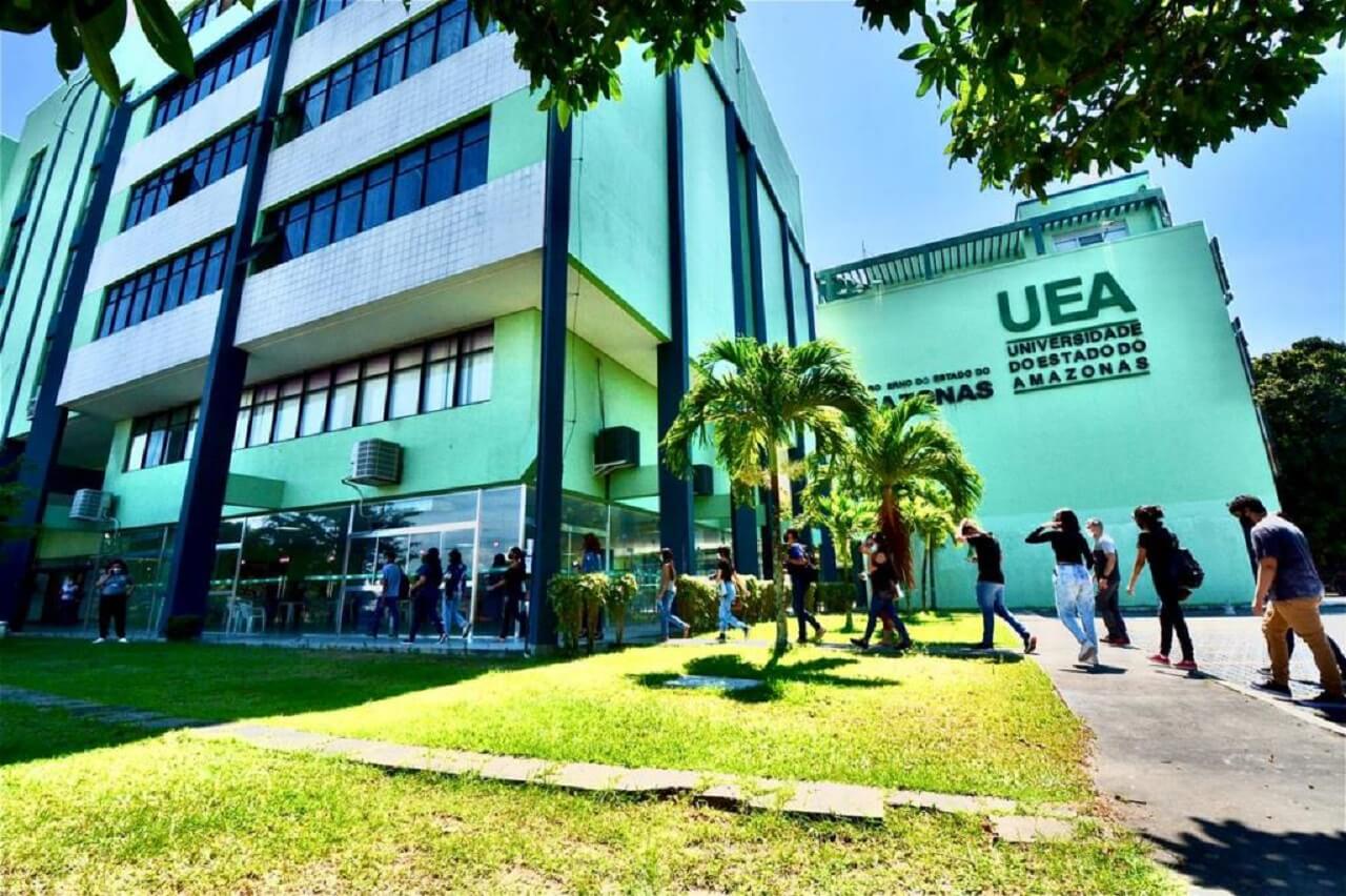 Guia prático do vestibular da UEA 2023 Aprova Total