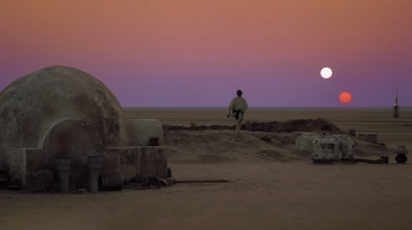 Pôr do sol binário no planeta Tatooine