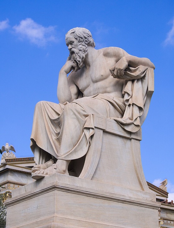Estátua de Sócrates na Academia de Atenas; obra de Leonidas Drosis (Wikimedia Commons)